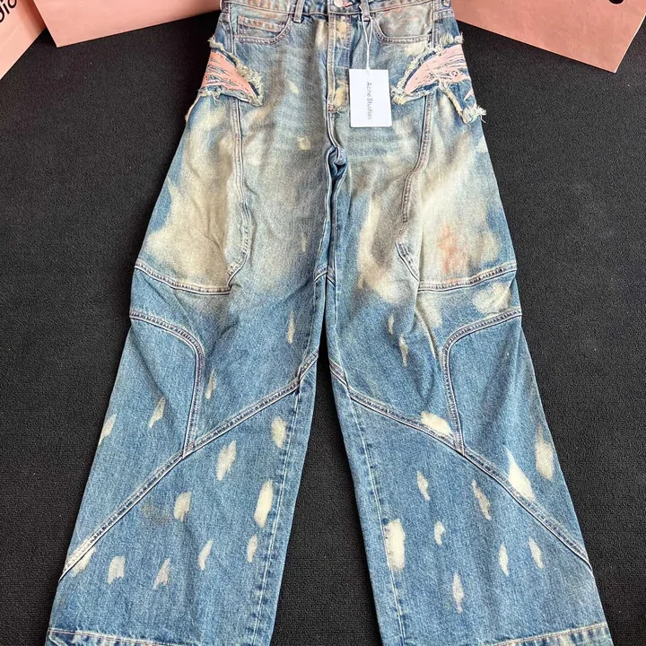 Denim listing from the catalogue, the kind of item where the arrival photographs settle construction and settle nothing about fit